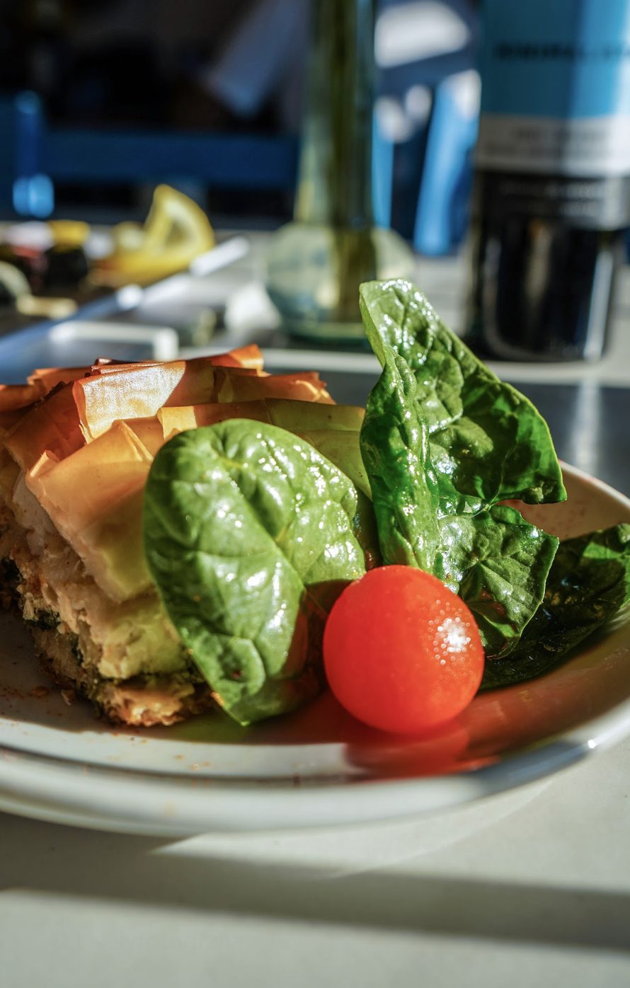 Spanakopita, hojaldre relleno de espinaca